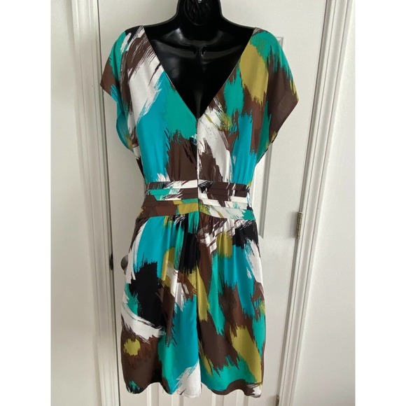 Boutique Dress With Self Tie Sash Large Colorful Abstract Design NWOT - Picture 5 of 10